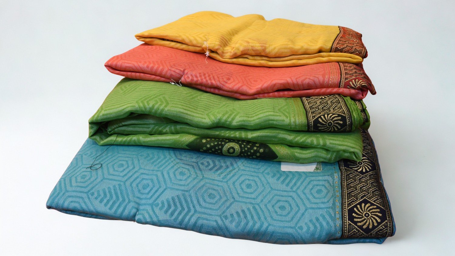 WOMEN'S WEAR FANCY EXCLUSIVE SAREE WITH BLOUSE