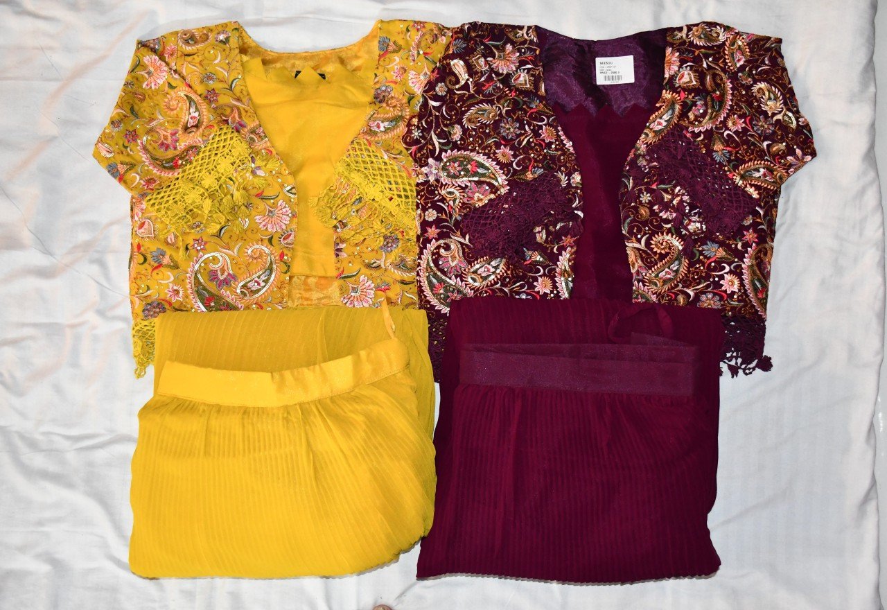 CROP TOP WITH LEHENGA